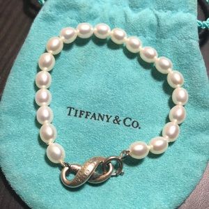 Tiffany Sterling Silver Pearl Infinity Bracelet